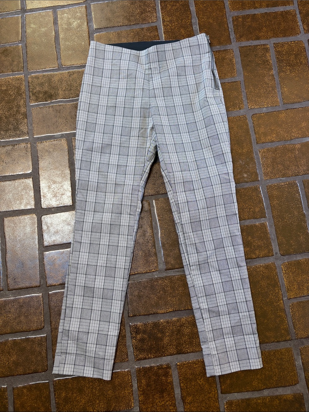 A New Day Black Gray & White Plaid Slim Leg Ankle Pant